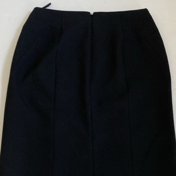 Hugo Boss Virona Pencil Skirt
Black basic business office classic size 6 - Picture 5 of 15